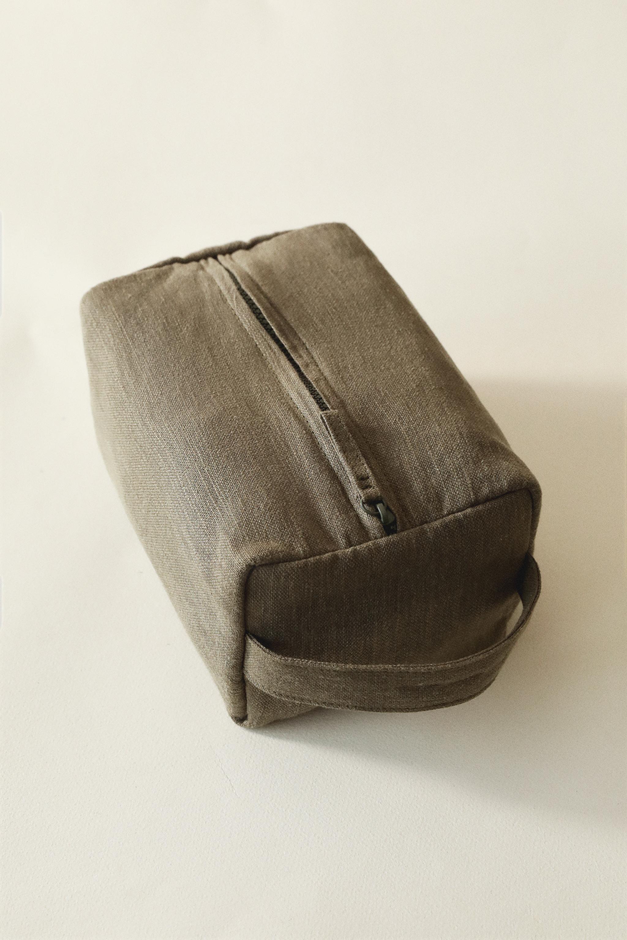 SMALL LINEN MAKEUP BAG